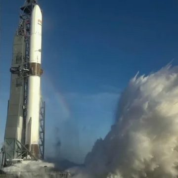 Ракета Blue Origin New Glenn прошла огневые испытания перед первым повторным запуском в воскресенье