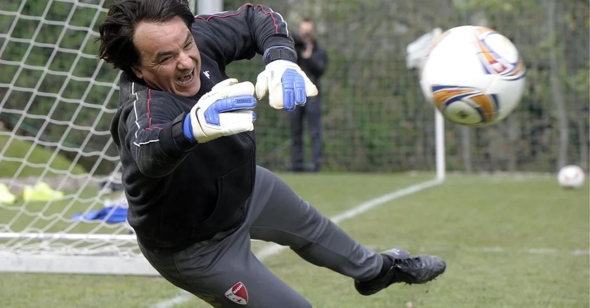 CC wettet mit Serey Dié und hext als Goalie gegen seinen Mittelfeld-Star