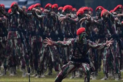 This Kopassus Intel Infiltrates Enemy Headquarters and Hides the Rebel Leader’s Wife
