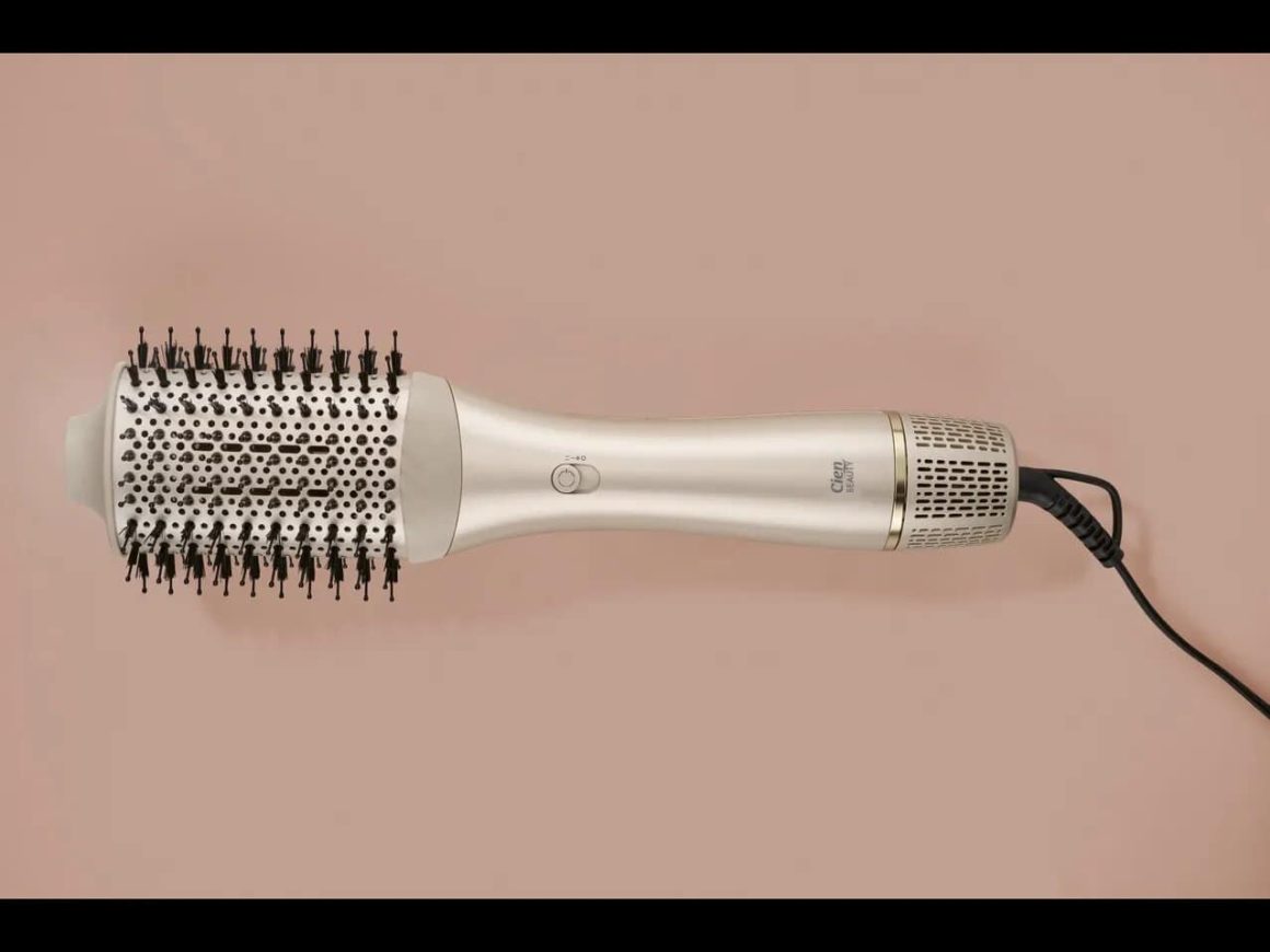 Escova viral do Lidl regressou: prenda perfeita a um super preço