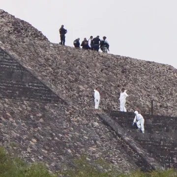 mann-schiesst-von-pyramide-auf-touristen-in-mexiko-1-tote-mindestens-13-verletzte.jpg Mann schiesst von Pyramide auf Touristen in Mexiko: 1 Tote, mindestens 13 Verletzte