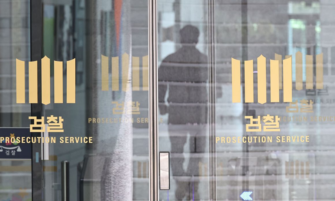 Lee Jeong-ryeol, head of the Jeonju District Prosecutors’ Office, has a fortune of 8.8 billion won… Hong Ik-pyo, Senior Secretary to the Blue House for Political Affairs, 6.1 billion won