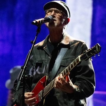 “I always wanted to have hit singles. I thought the hit single was the highest manifestation of rock as an art form”: Marshall Crenshaw on his Karen Carpenter tribute, why collecting is “infantile” and how he was made in Detroit