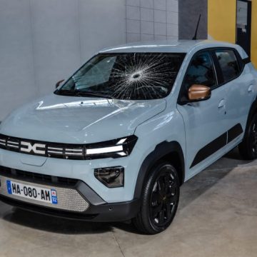 dacia-si-parbrizul-de-ce-crapa-uneori-usor-si-ce-greseli-agraveaza-fisurile-mici.jpg Dacia și parbrizul: de ce crapă uneori ușor și ce greșeli agravează fisurile mici