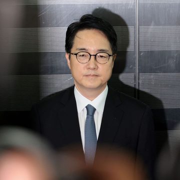 comprehensive-special-prosecutor-resumes-search-and-seizure-of-jeopros-shim-woo-jung-69fc2ef22a34b.jpg Comprehensive special prosecutor resumes search and seizure of Jeopros… Shim Woo-jung is suspected of being involved in martial law.