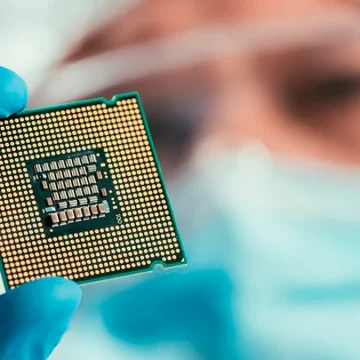 Adiós a los semiconductores: el silicio resuelve en segundos lo que ellos tardarían milenios
