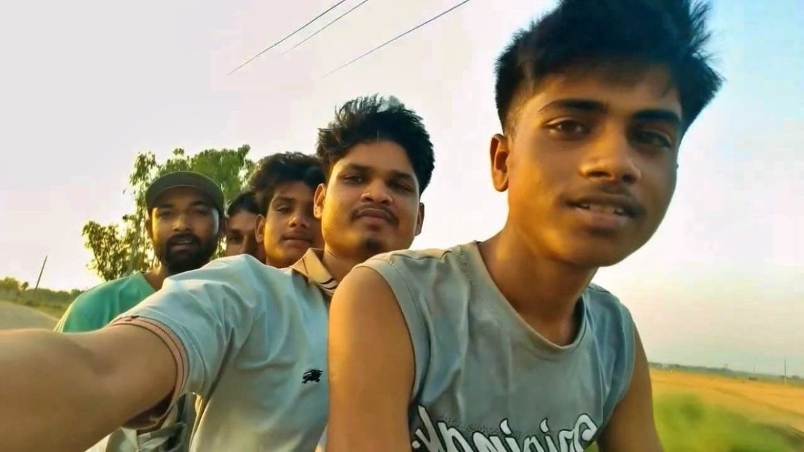 Kaushambi: Speeding bike, 5 riding and reeling… Testicles flew after collision with tractor, 4 died