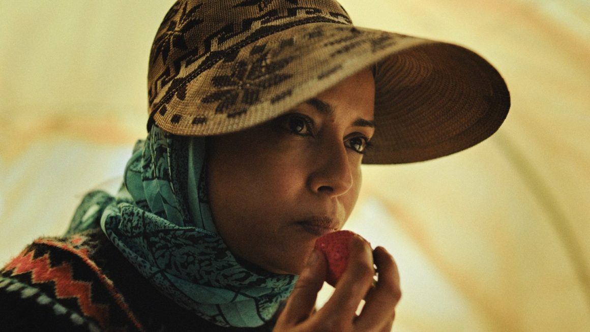 strawberries-director-on-calling-out-modern-day-slavery-prostitution-in-her-cannes-ho6a096ce43ffca.jpg ‘Strawberries’ Director on Calling Out Modern-Day Slavery, Prostitution in Her Cannes Homage to Moroccan Fruit Pickers in Spain