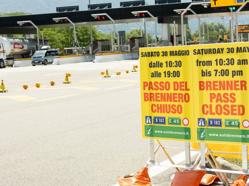 zaprta-avtocesta-pri-sosedih-pricakovati-dodatno-gneco-v-sloveniji.jpeg Zaprta avtocesta pri sosedih: Pričakovati dodatno gnečo v Sloveniji